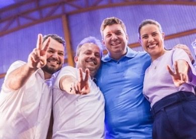 Prefeito de Salgueiro, vice-prefeito e vereadores aliados promovem caminhada com o deputado Joãozinho Tenório no bairro Planalto