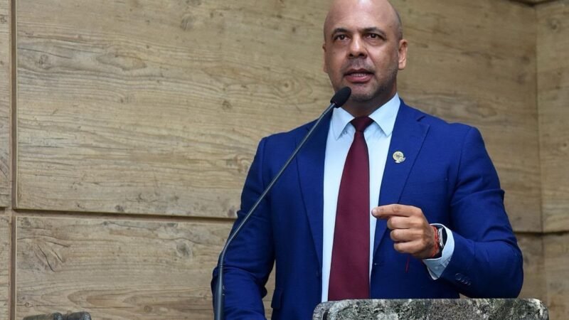 Anderson Correia pede celeridade em exames realizados pelo município para pacientes com câncer