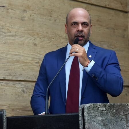 Anderson Correia solicita ao Estado novos equipamentos e modernização do tratamento contra o câncer para Caruaru