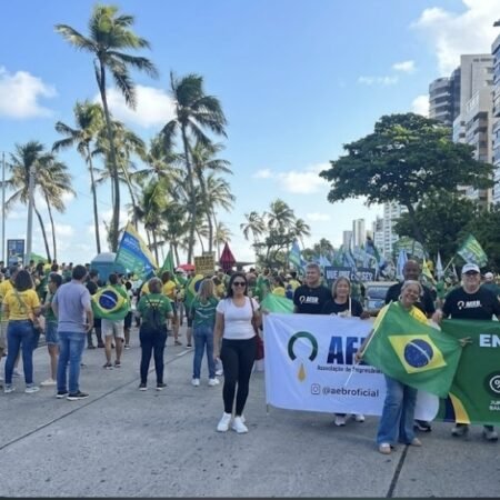 AEBR mobiliza empresários e trabalhadores em ato de apoio a Flávio Bolsonaro