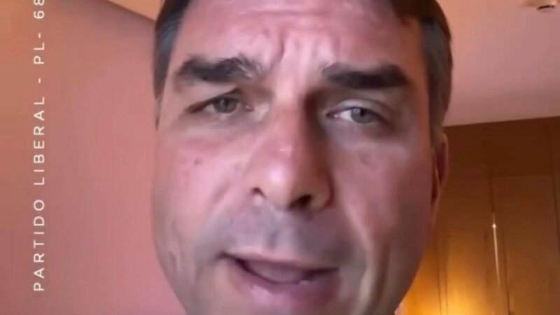Flávio Bolsonaro classifica Raquel Lyra como esquerda, mas afirma que ajudará seu governo