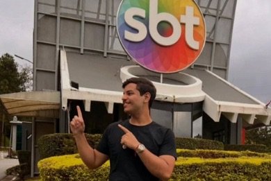 Sanfoneiro de Salgueiro viraliza com banda de forró ‘diferente’ e vai parar no SBT
